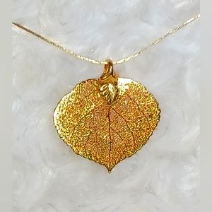 18ct gold plated leaf on a 24" chain
